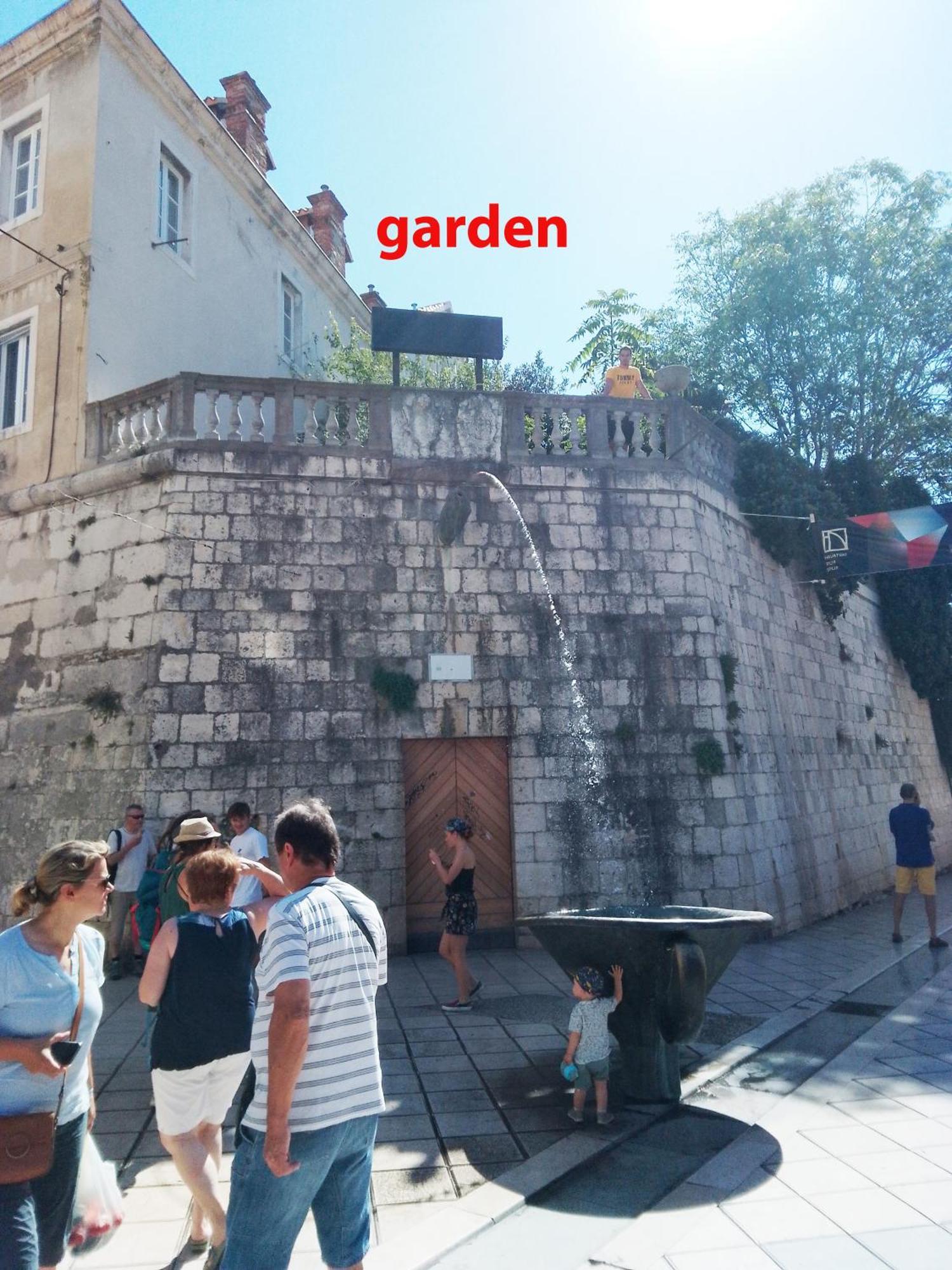 Garden Apartment Split Exterior photo